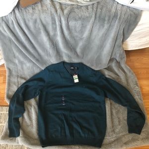 NWT IZOD Large Sweater